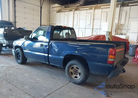 2001 Chevrolet Silverado 1500 from USA, damaged, VIN 1GCEC14T21Z145657